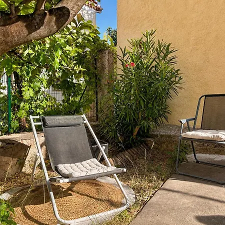 La Roseraie Grand 2 Pieces Terrasse Plages Port 8mn A Pied Lägenhet *